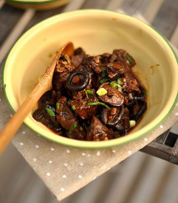 THỊT BÒ HẦM NẤM